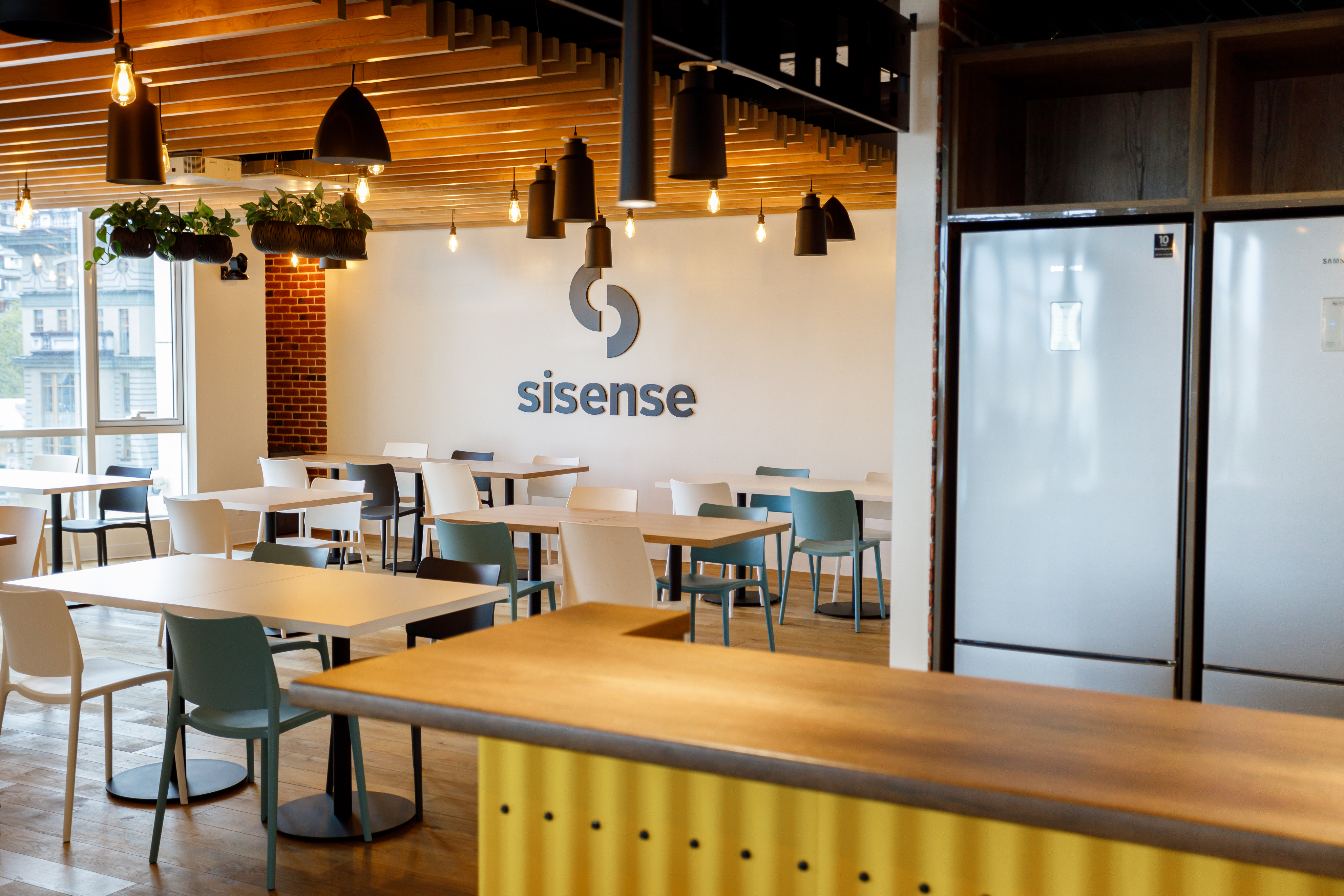 SISENSE